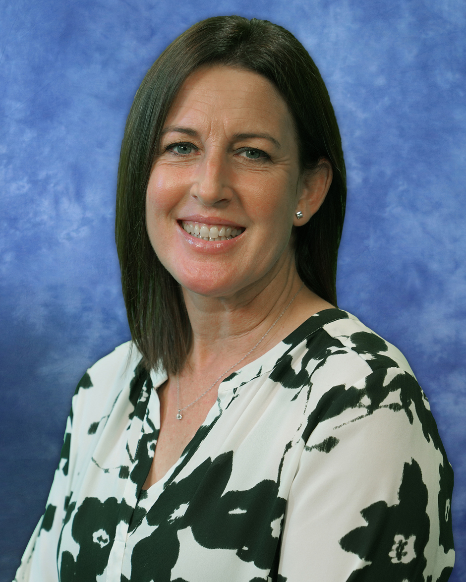 Portrait of Erin Barrows, the City of Burbank's 2020 Employee of the Year.