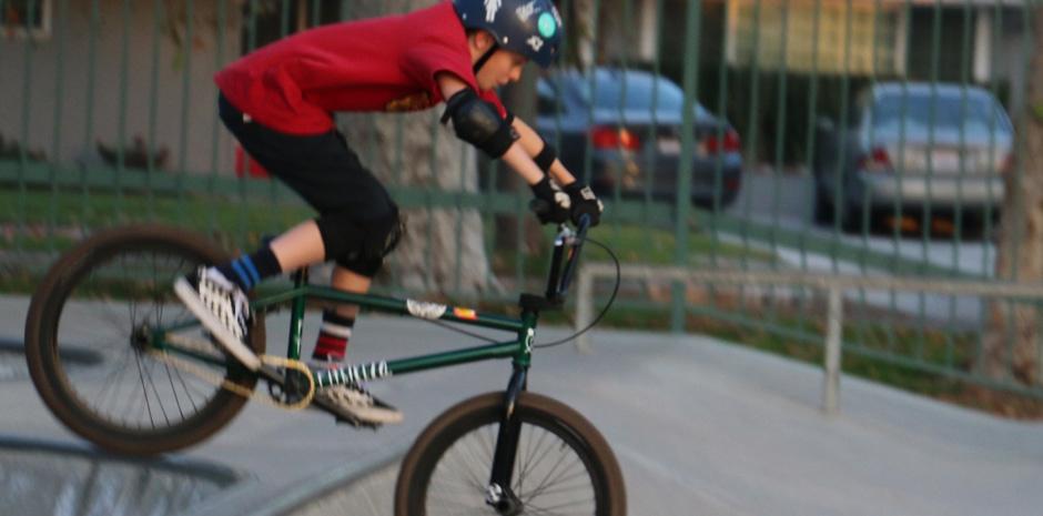 BMX'er in Valley Skate Park Image
